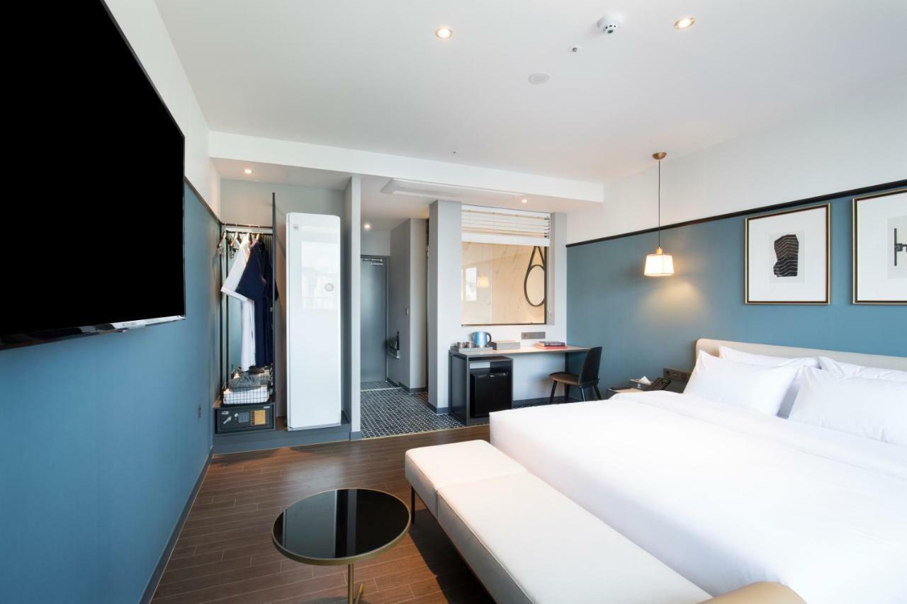 Brown Dot Hotel Jinju Buitenkant foto